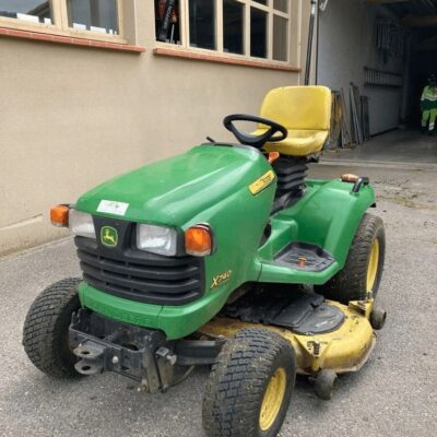 Tracteur tondeuse John Deere X740
